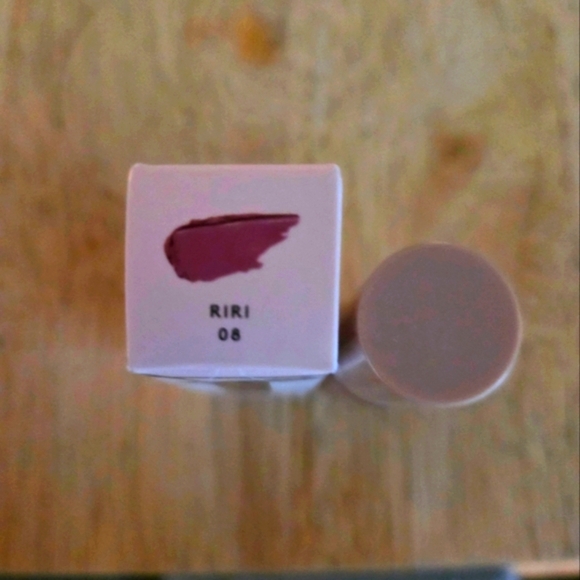 🦋2/$30! FENTY BEAUTY Gloss Bomb Lip Luminizer RiRi Clutch Size - Picture 7 of 16